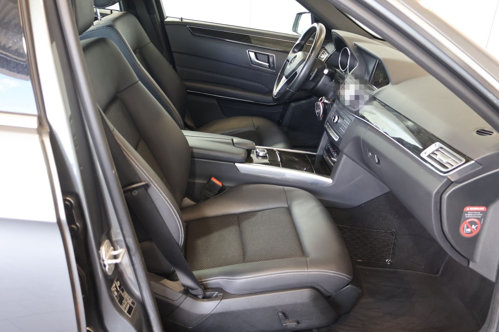 Mercedes-Benz E 220 4Matic Avantgarde COMAND+ILS+18"+AHK foto 12