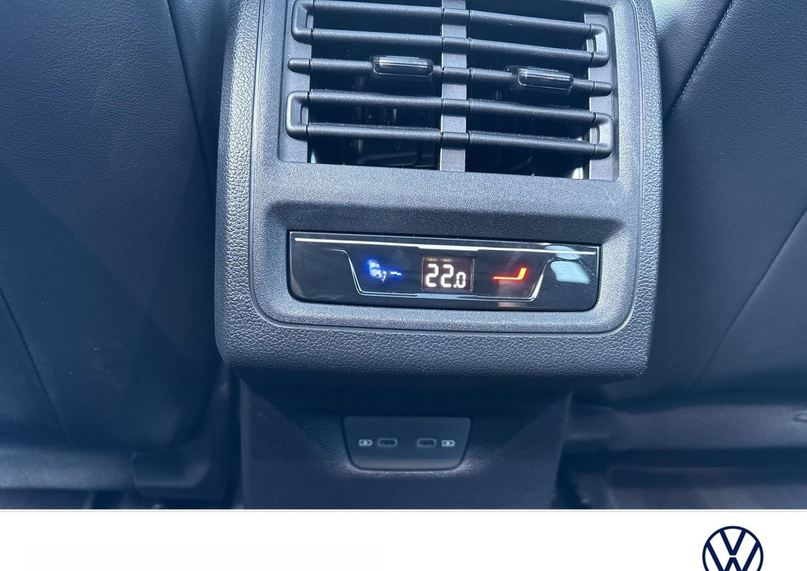 Volkswagen Golf Variant VIII 2.0 R-LINE BLACKSTYLE PANO CAM foto 18