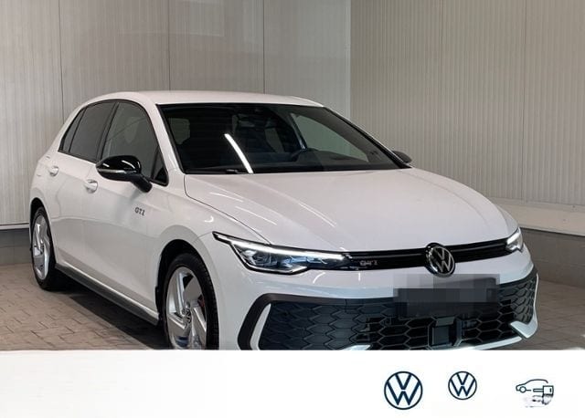 Volkswagen Golf VIII GTI 2.0 TSI DSG 2025