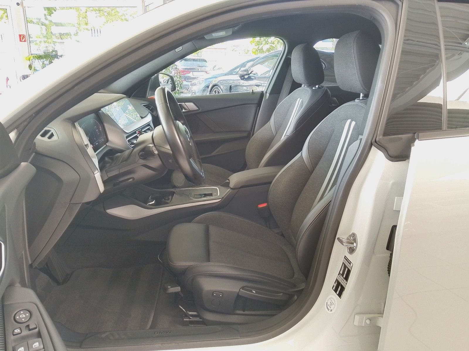 BMW 218d Gran Coupé Live Cockpit Professional Navi foto 4