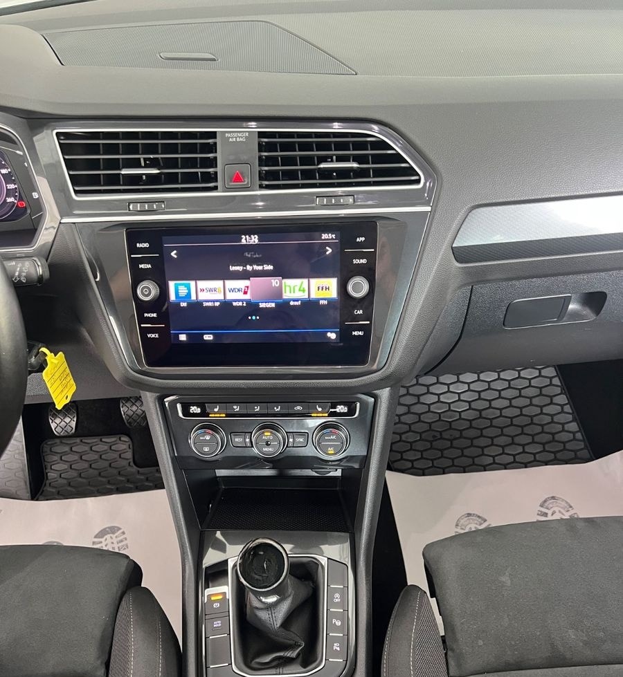 Volkswagen Tiguan Comfortline 2.0TDI *DIGITALTACHO*LED*360° foto 12