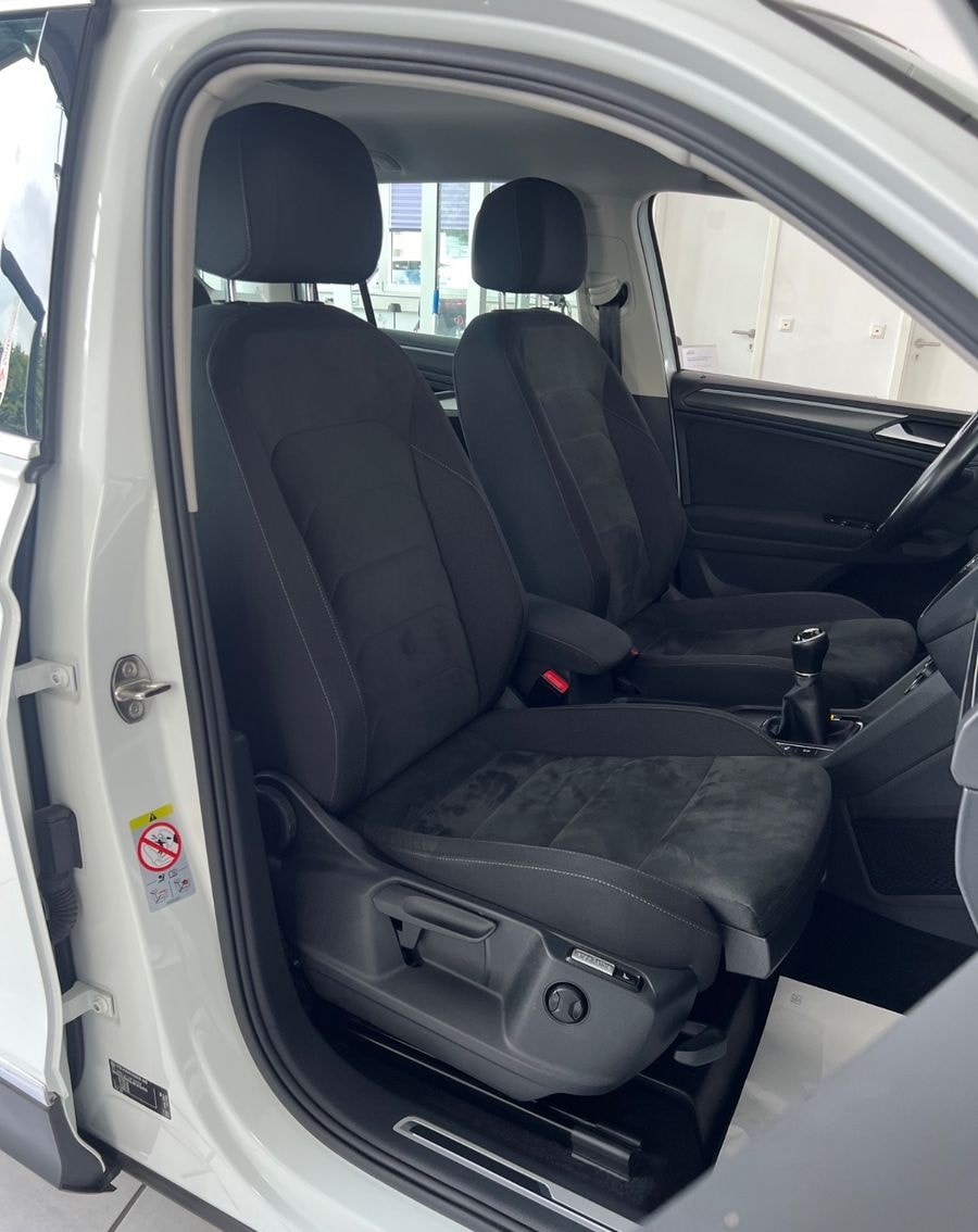 Volkswagen Tiguan Comfortline 2.0TDI *DIGITALTACHO*LED*360° foto 25