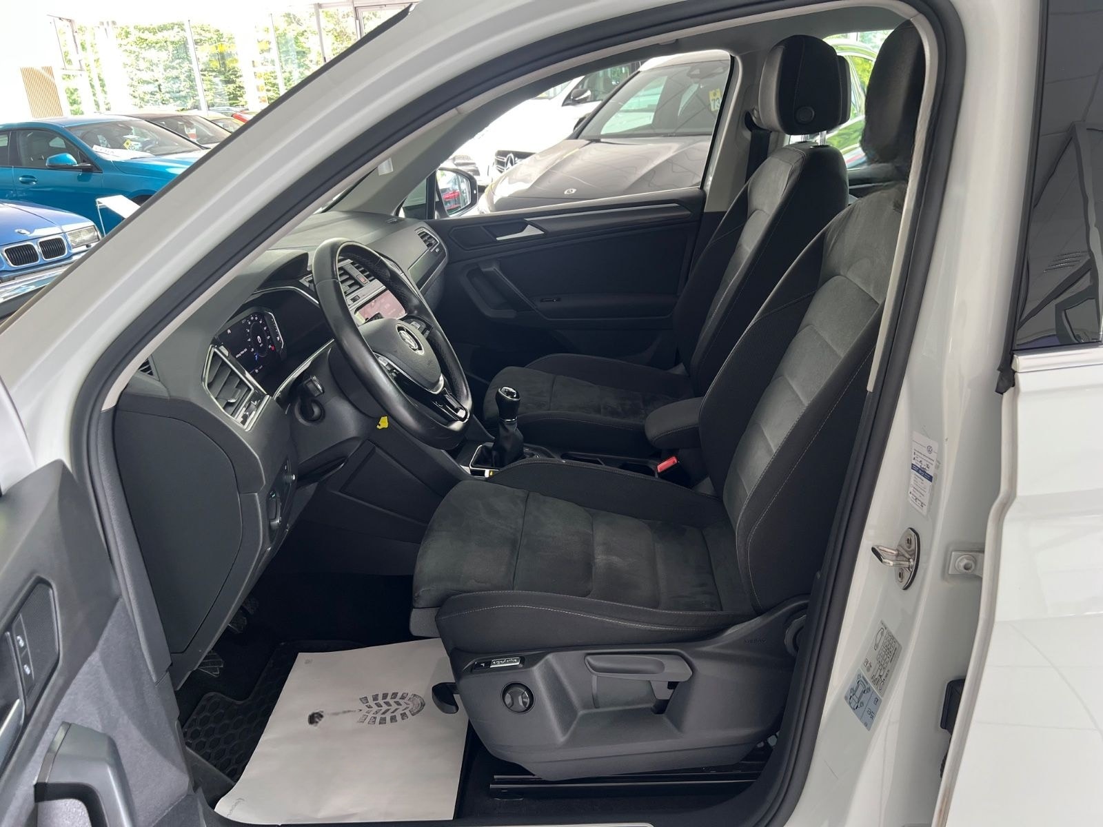 Volkswagen Tiguan Comfortline 2.0TDI *DIGITALTACHO*LED*360° foto 10