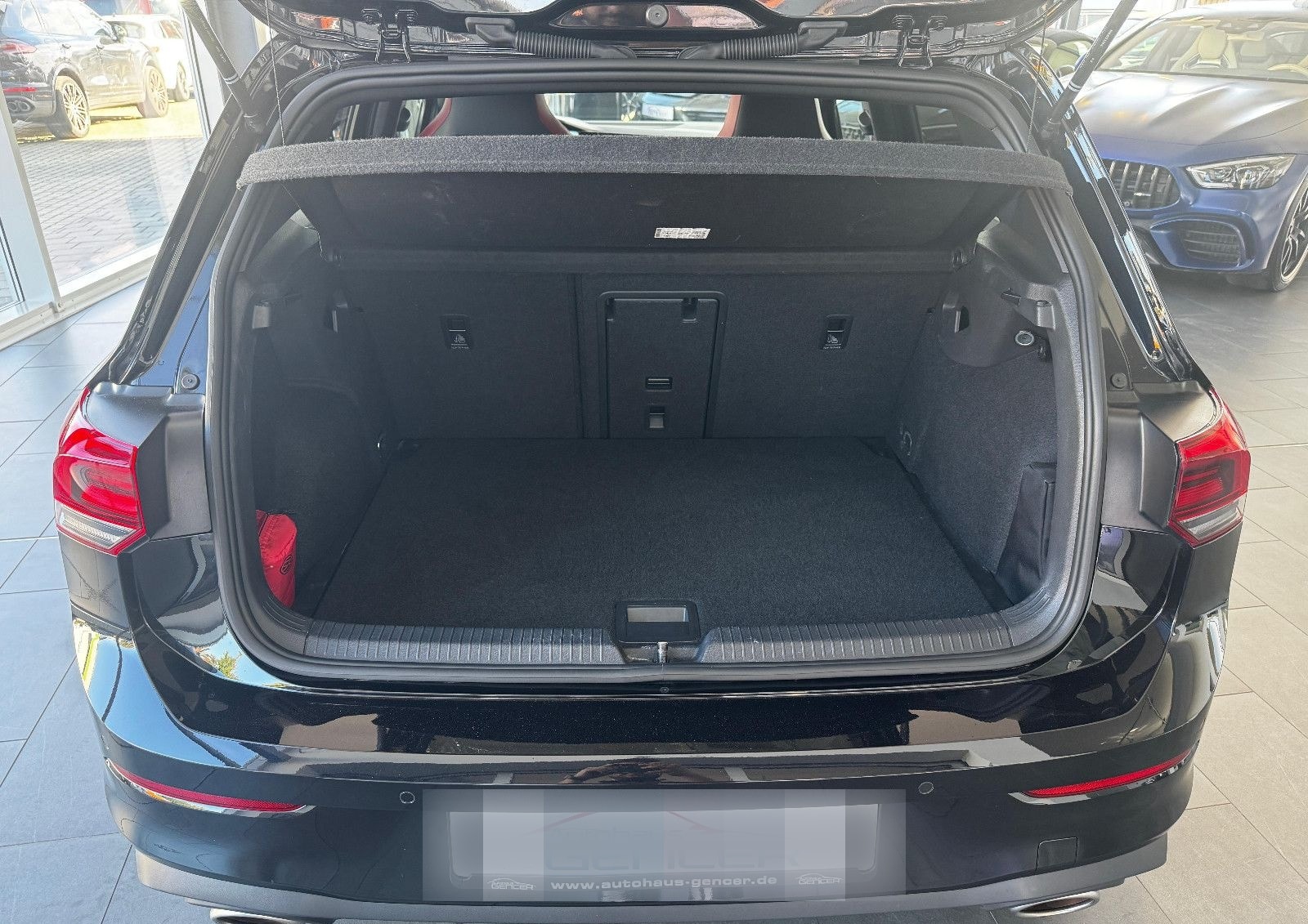 Volkswagen Golf VIII Lim. GTI Clubsport 2.0 TSI "LED/Pano" foto 15