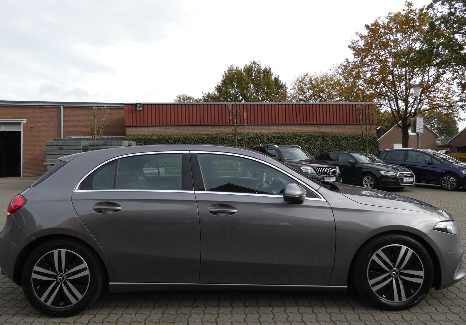 Mercedes-Benz A 200 d 8 G-DCT Progressive LED AHK RFK NAV DIST foto 12