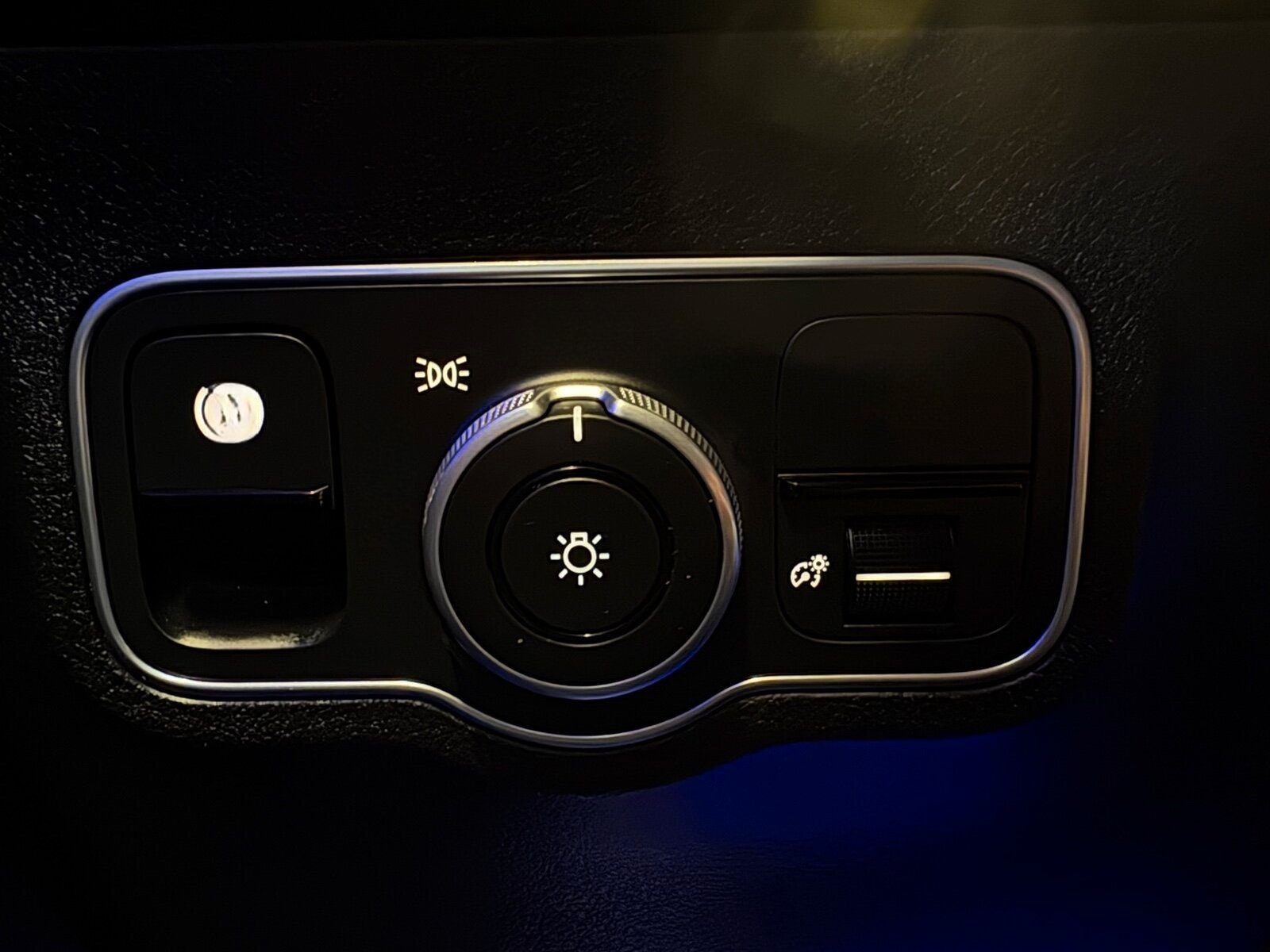 Mercedes-Benz GLB 200 Prog Adv Plus Pano 360 Cam AHK Multibeam foto 17