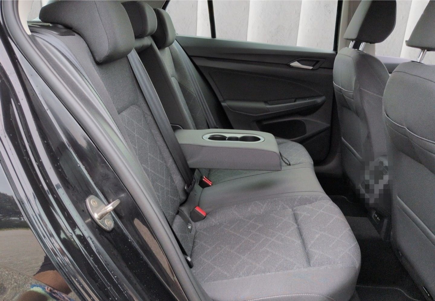 Volkswagen Golf VIII Life 2.0TDI*StndHzg ACC 4xSHZ Navi LED foto 9