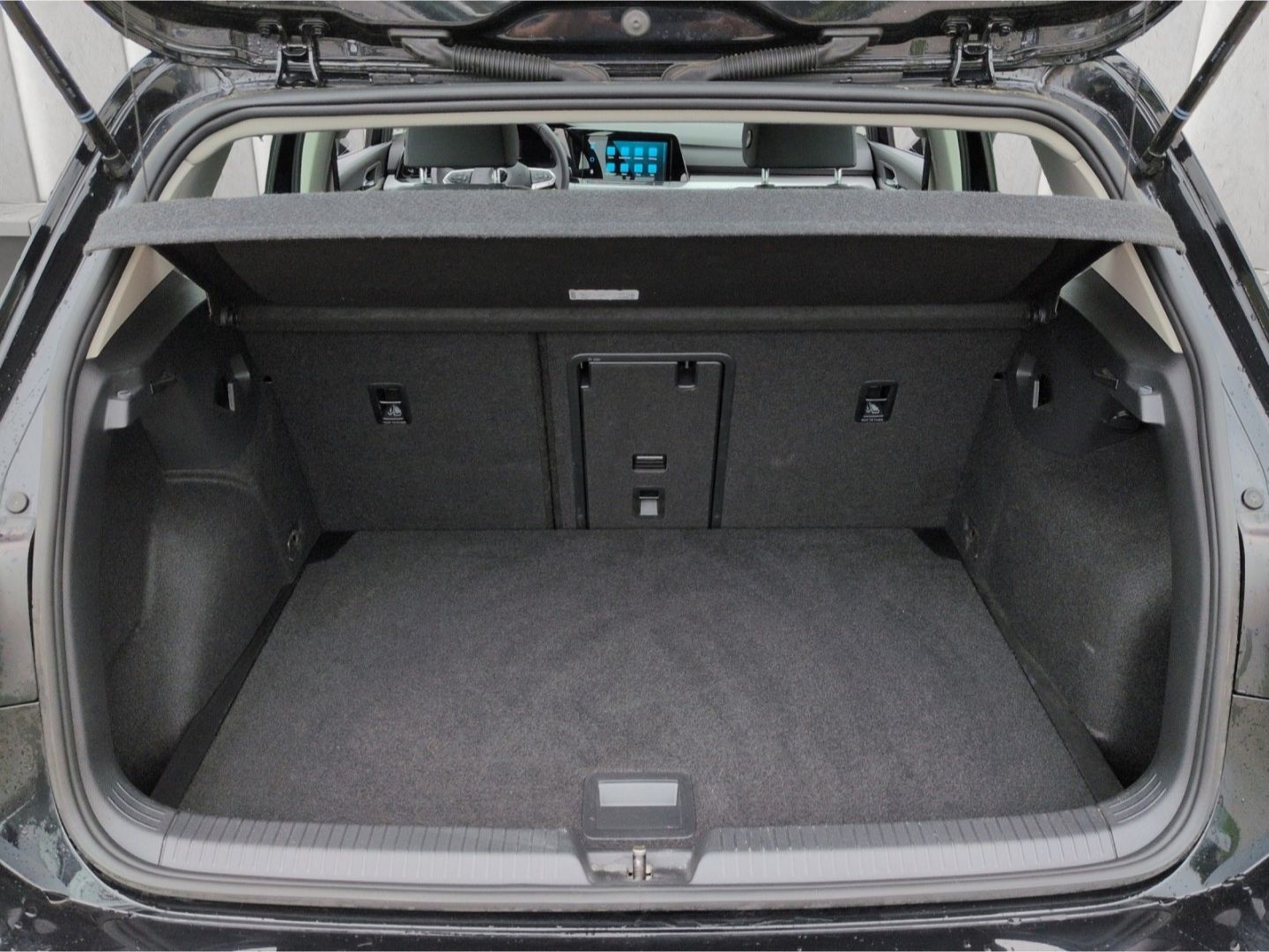 Volkswagen Golf VIII Life 2.0TDI*StndHzg ACC 4xSHZ Navi LED foto 10