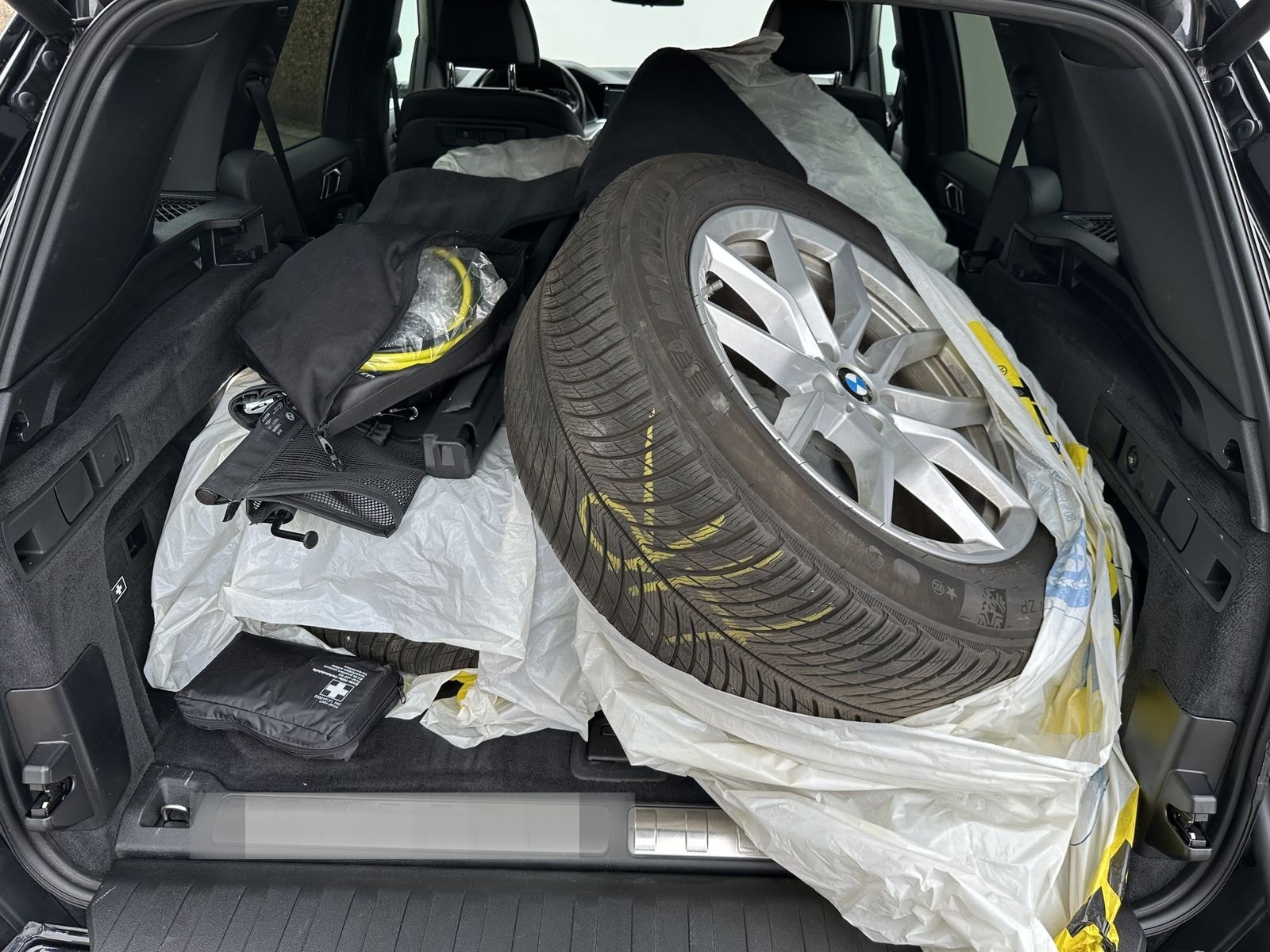 BMW X5 xDrive45e / MEMORY / Live Cockpit / H&K Sound foto 21