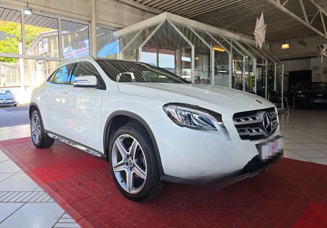 Mercedes-Benz GLA 200 Peak Edition 2017