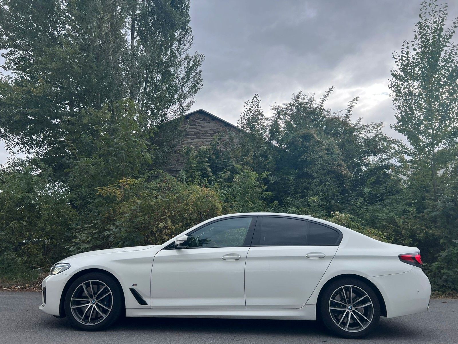 BMW 530d/MSport/Cam/Keyless/SpurAss/Ambiente/Laser foto 2