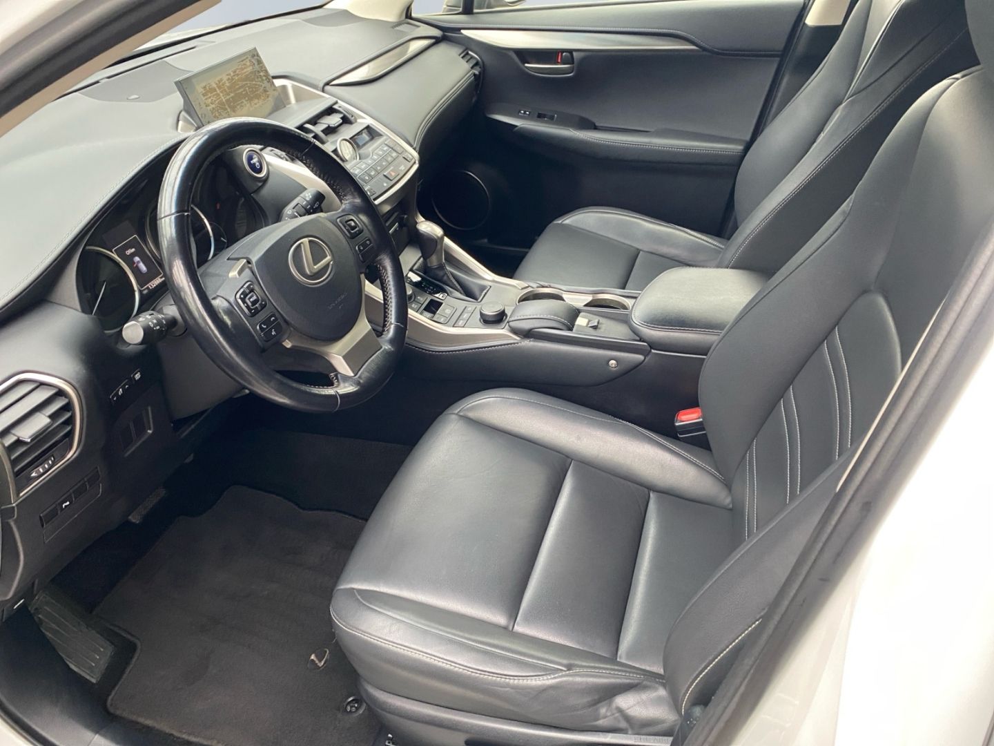 Lexus NX 300h Business Edition *LED*RCam*SHZ*Navi*PDC* foto 9