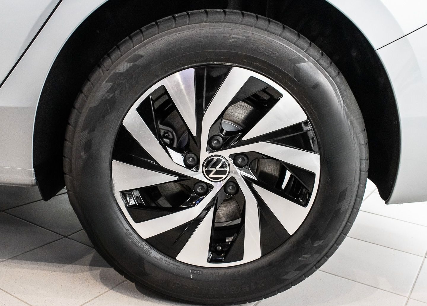 Volkswagen Passat Business 1.5 l eTSI OPF DSG NAVI/PANO foto 4