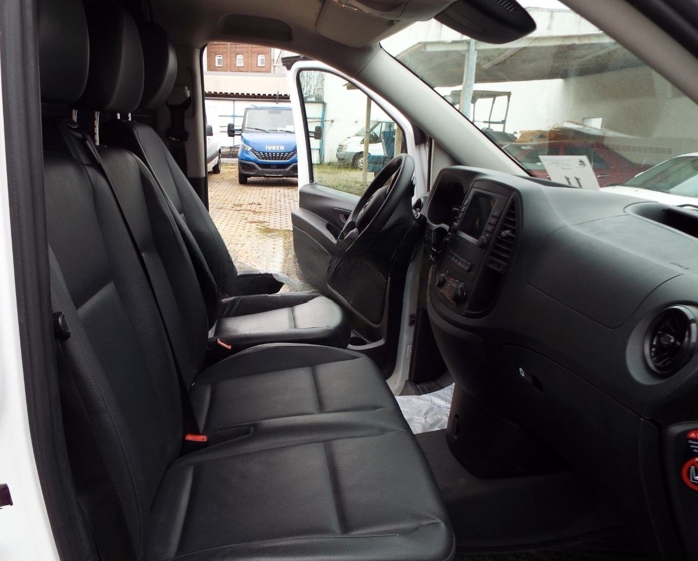 Mercedes-Benz Vito 114 LANG 9G-Tronic AHK KLIMA LEDER TEMP. foto 14