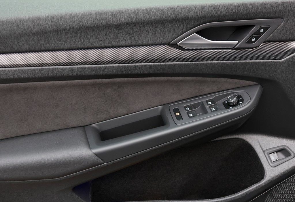 Volkswagen Golf Variant 2.0 TDI DSG R-Line Black Style AHK, foto 17