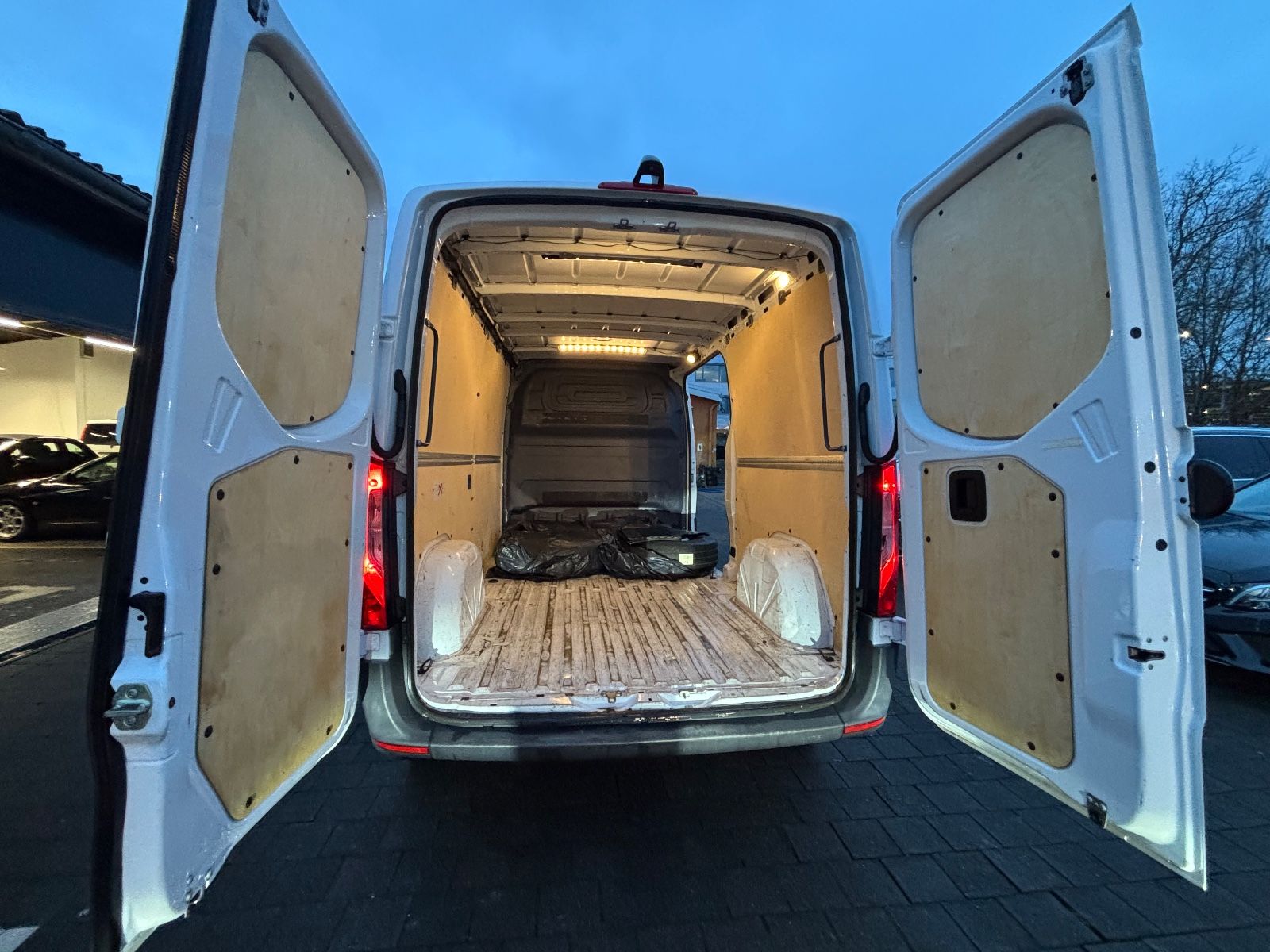 Mercedes-Benz Sprinter III Kasten FWD 211/214 CDI FWD L2 foto 12