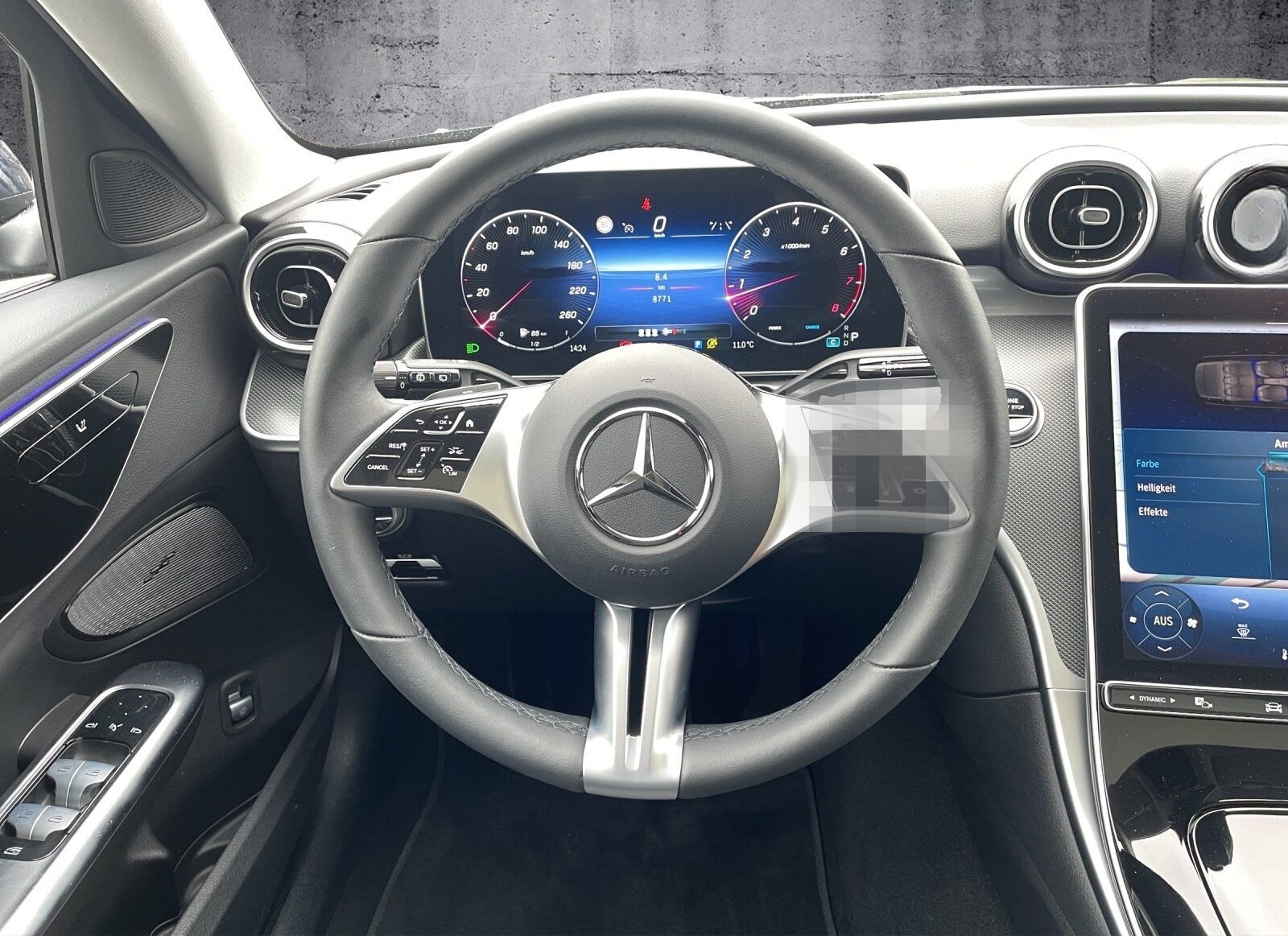 Mercedes-Benz C 180 T AVANTGARDE+PANO+KAMERA+EASYPACK+LED+SHZ foto 11