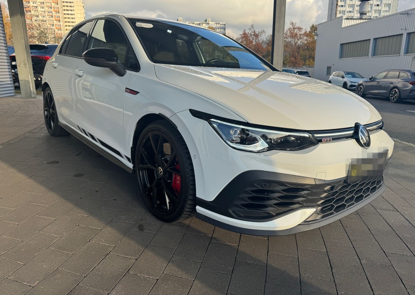 Volkswagen Golf VIII GTI Clubsport 2.0 TSI DSG PANO/19"/DCC foto 4