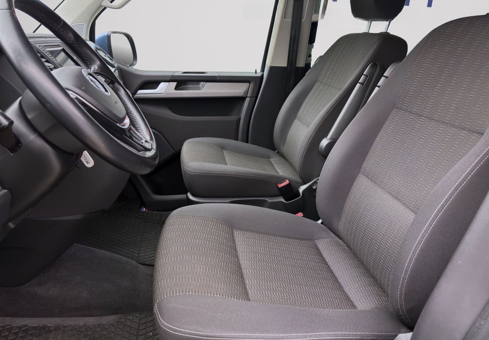 Volkswagen T6 Multivan 2.0 TDI DSG COMFORTLINE AHK ACC NAVI foto 9