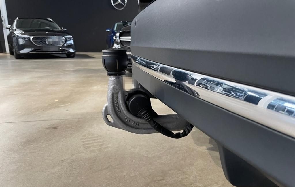 Mercedes-Benz GLA 180 AMG AHK Pano LED KeyLess SHZ Sport Navi foto 15