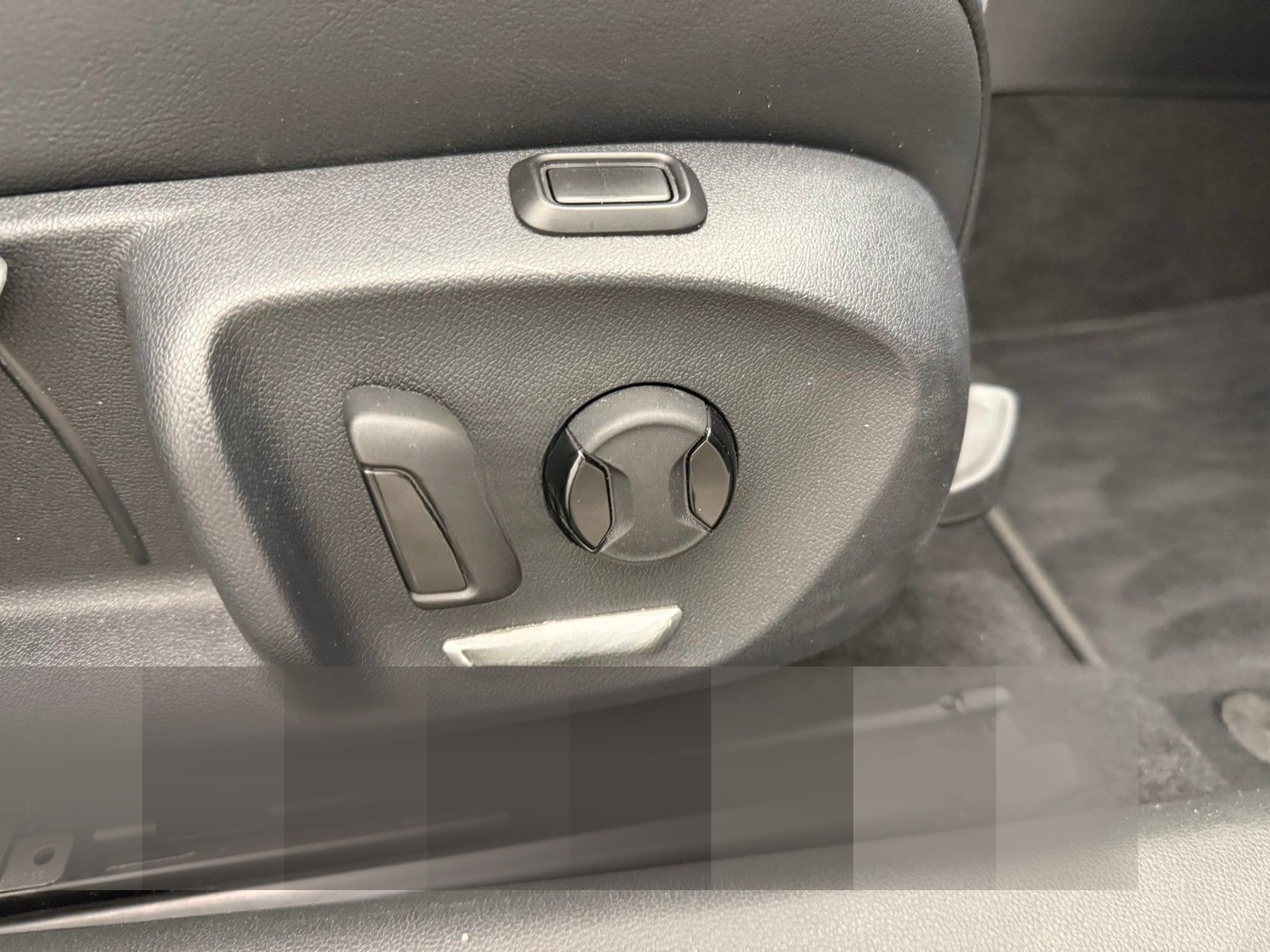 Volkswagen Passat Variant PA 1.5 eHybrid Business HeadAHK foto 4