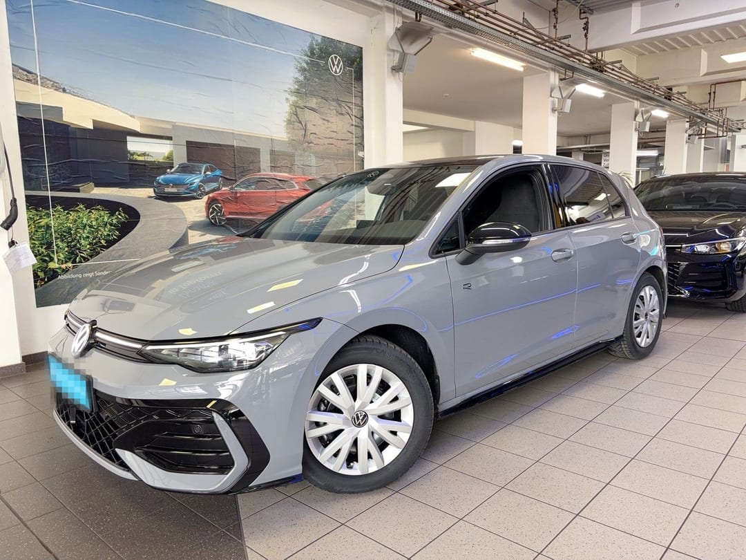 Volkswagen Golf R-Line 1.5 eTSI DSG LED-MATRIX 2025