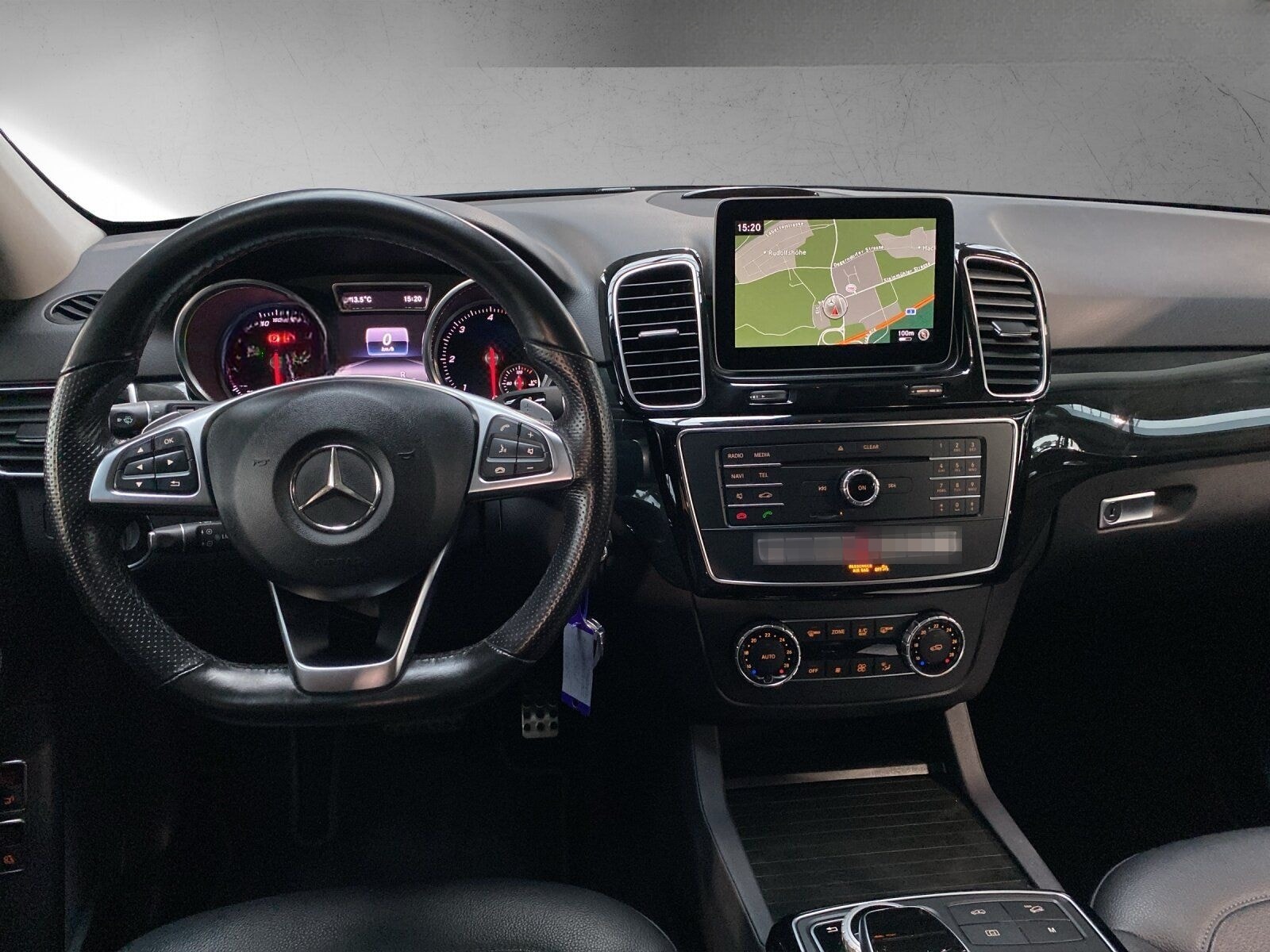 Mercedes-Benz GLE 350 d 4M AMG Line AIRM AHK Pano Kamera Totw. foto 9