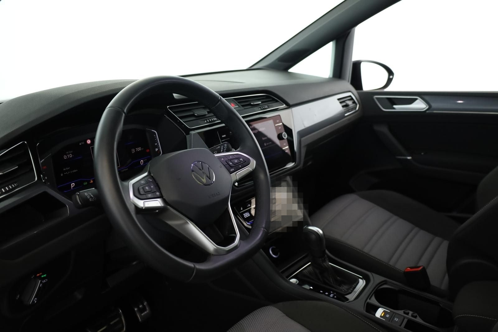 Volkswagen Touran 2.0 TDI DSG Highline R-Line 7 Pano 18 AHK foto 14