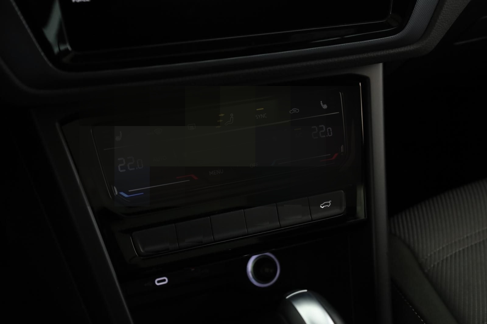 Volkswagen Touran 2.0 TDI DSG Highline R-Line 7 Pano 18 AHK foto 20