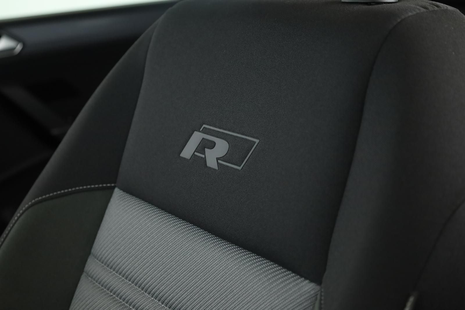 Volkswagen Touran 2.0 TDI DSG Highline R-Line 7 Pano 18 AHK foto 7