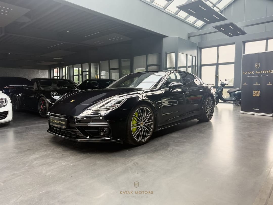 Porsche Panamera TURBO S E-HYBRID 2018