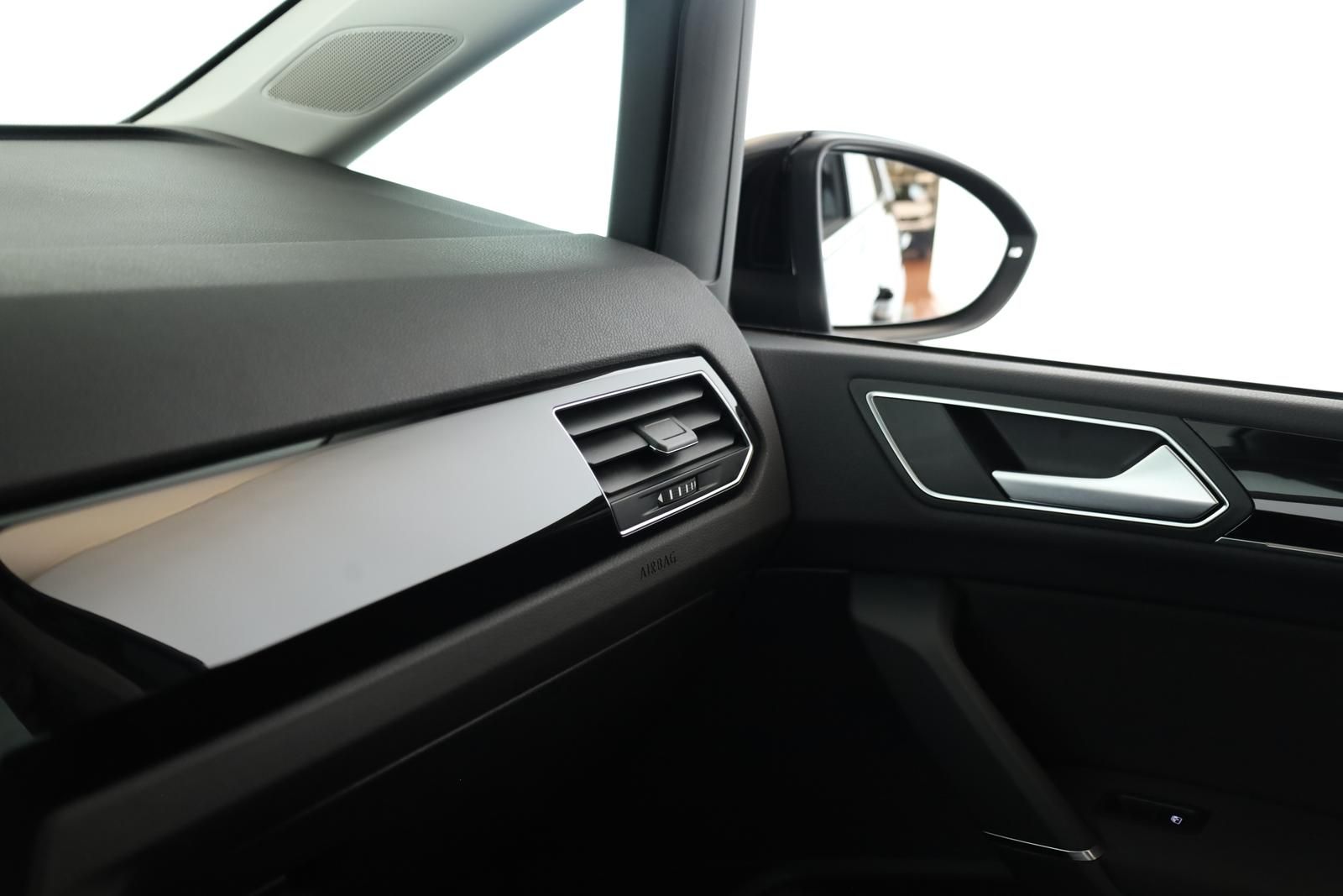 Volkswagen Touran 2.0 TDI DSG Highline R-Line 7 Pan Nav AHK foto 19