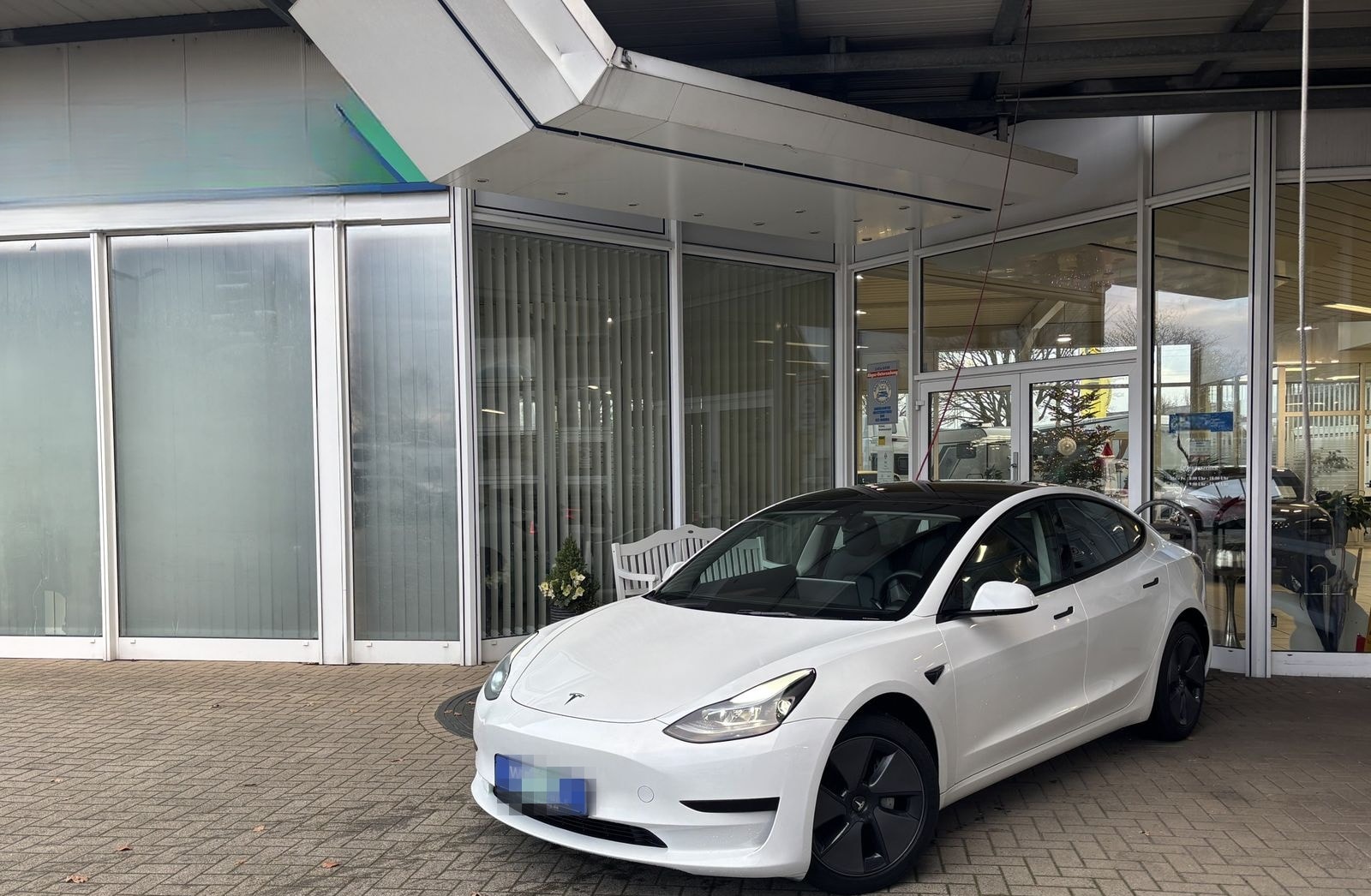 Tesla Model 3 Standard RWD PANO NAVI LED LEDER CAM ACC foto 1