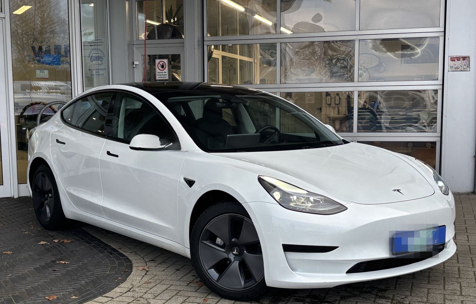 Tesla Model 3 Standard RWD PANO NAVI LED LEDER CAM ACC foto 3