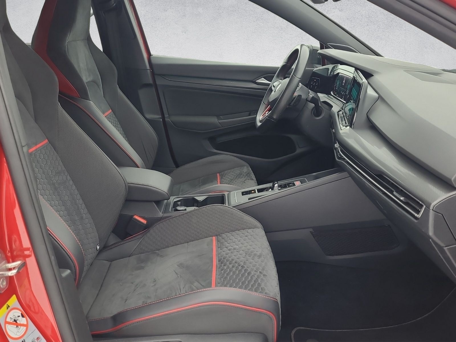 Volkswagen Golf VIII GTI Clubsport 2.0 TSI DSG *BlackStyle* foto 11