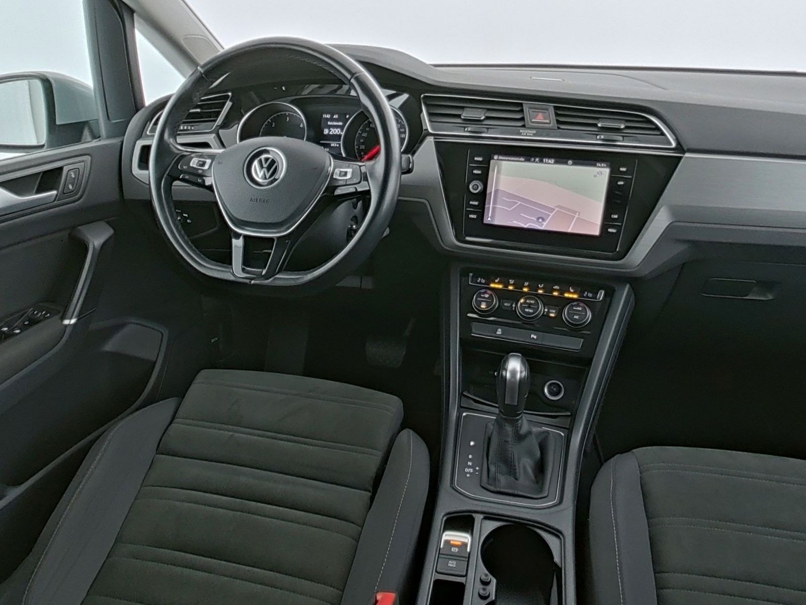 Volkswagen Touran Comfortline ACC|Navi|LED|AHK|BusinessPake foto 17