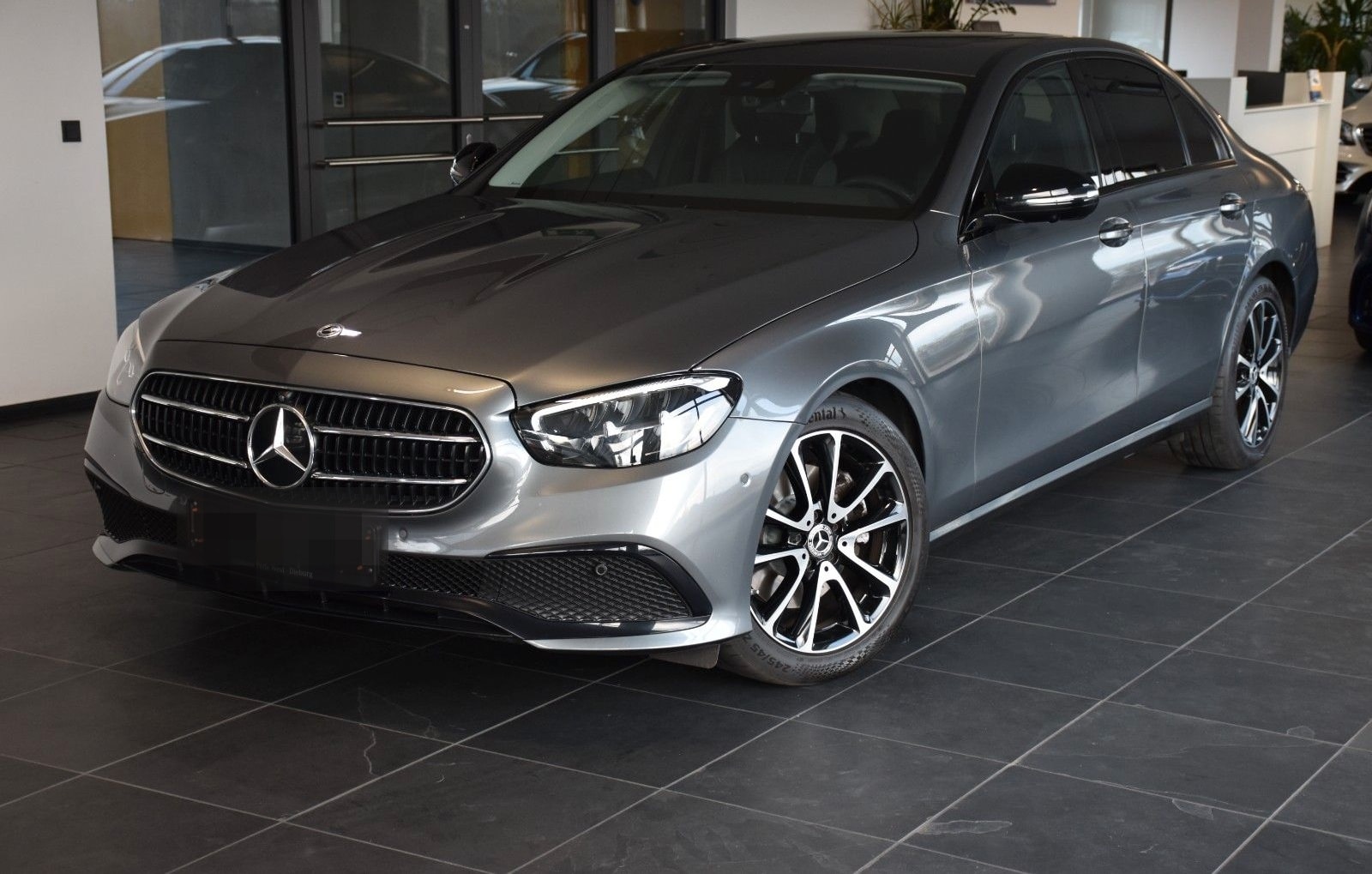 Mercedes-Benz E 220 D 9G EXCLUSIVE"LEDER"360°-KAMERA"ESD"AHK" foto 1