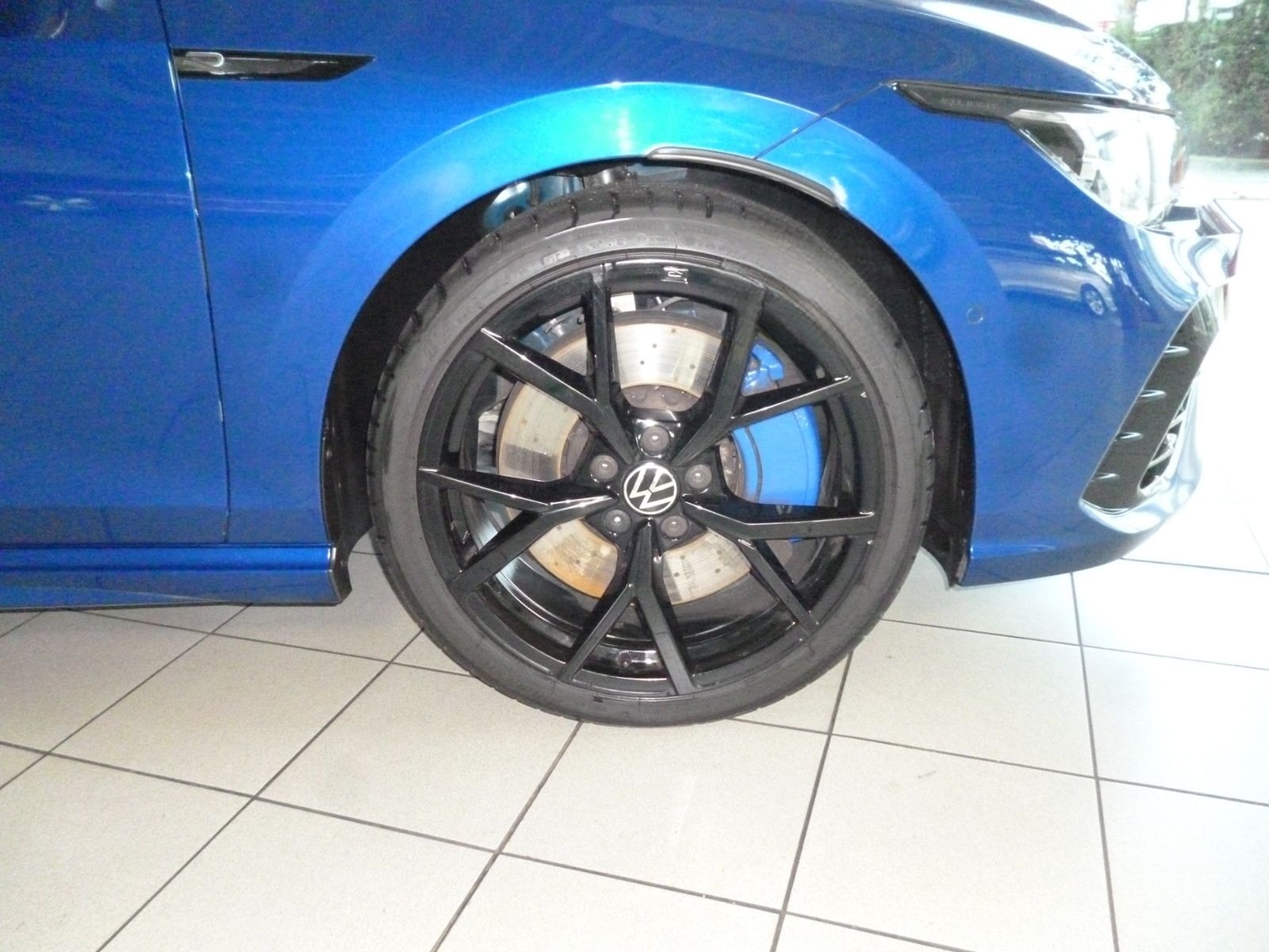 Volkswagen Golf VIII Variant R 4M 2,0 TSI/DSG*BLACK STYLE*M foto 15