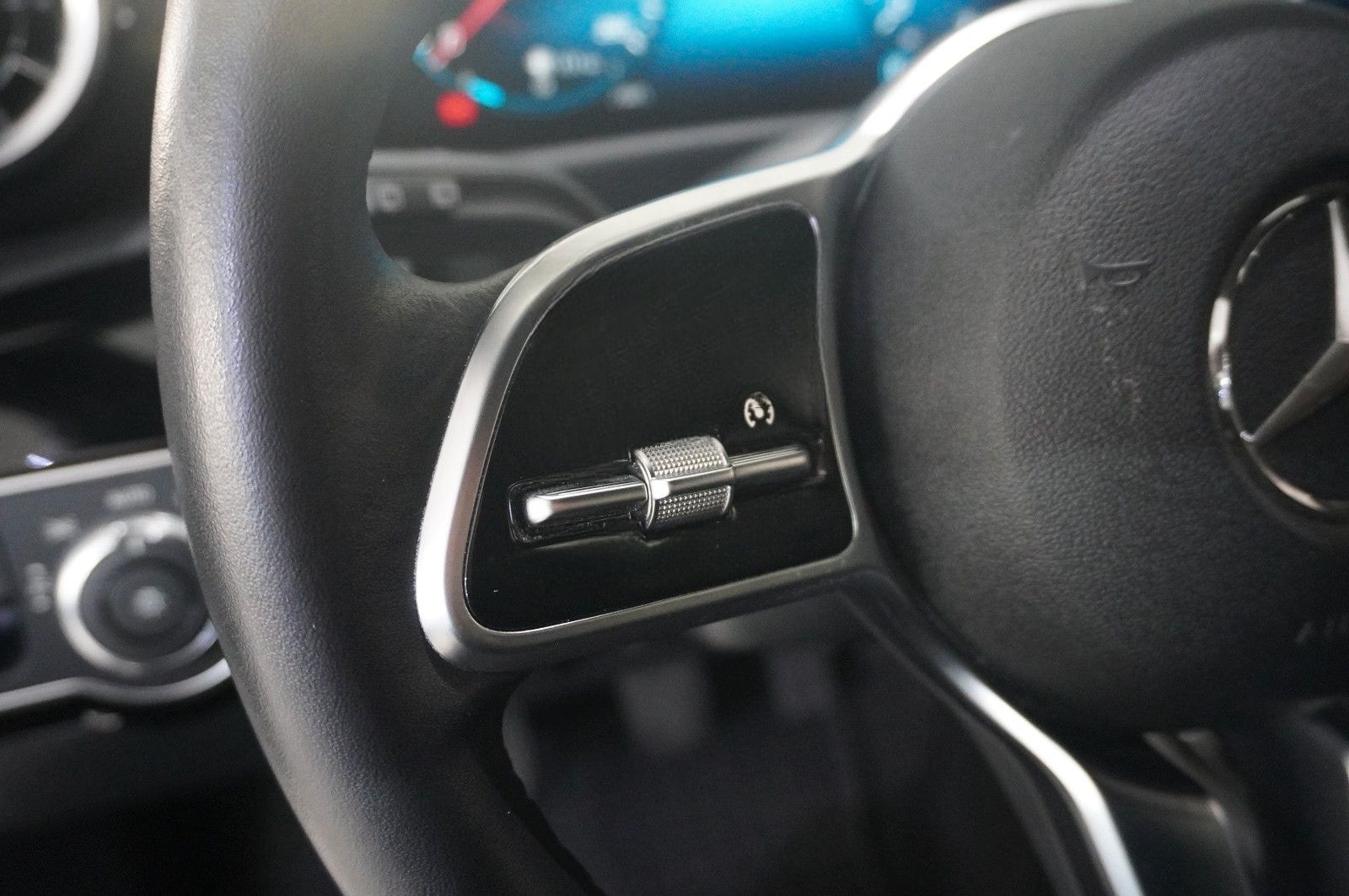 Mercedes-Benz A 180 LIM. PROGRESSIVE NAVI/LED/VIRTU./SHZ/PDC foto 21