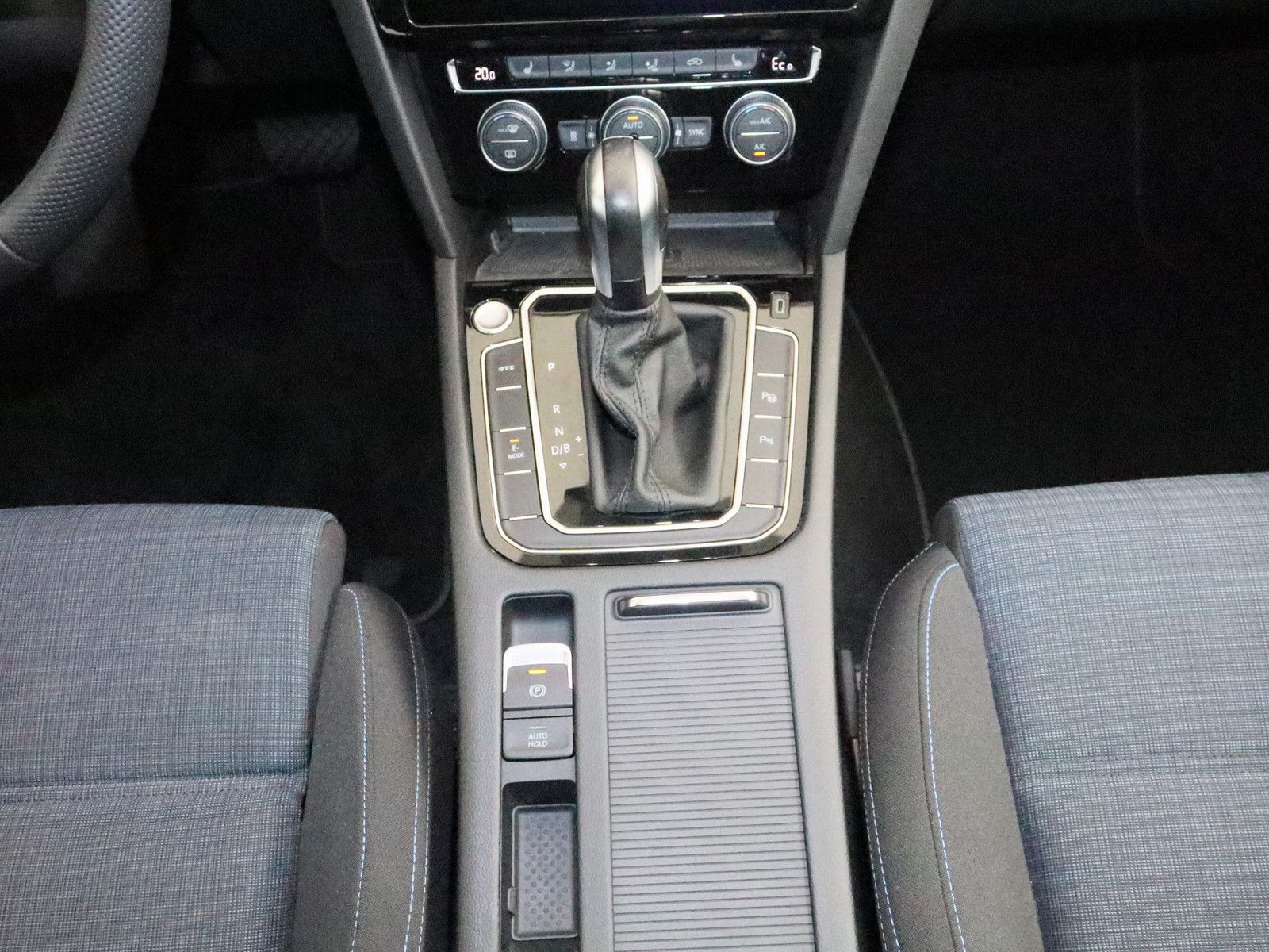 Volkswagen Passat Variant 1.4 TSI Hybrid GTE LED STANDHZ foto 19