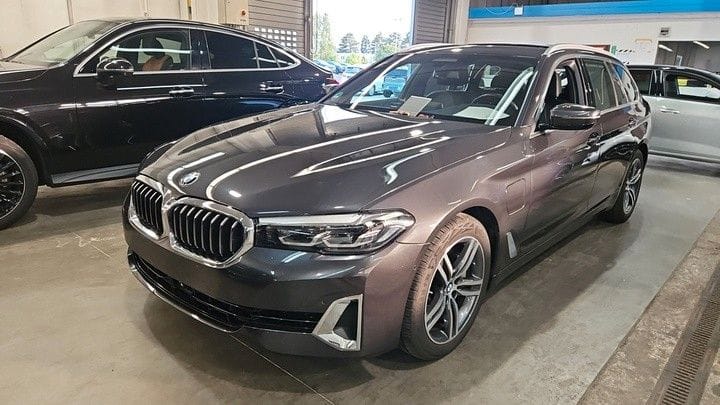BMW 530e Touring Luxury 2021