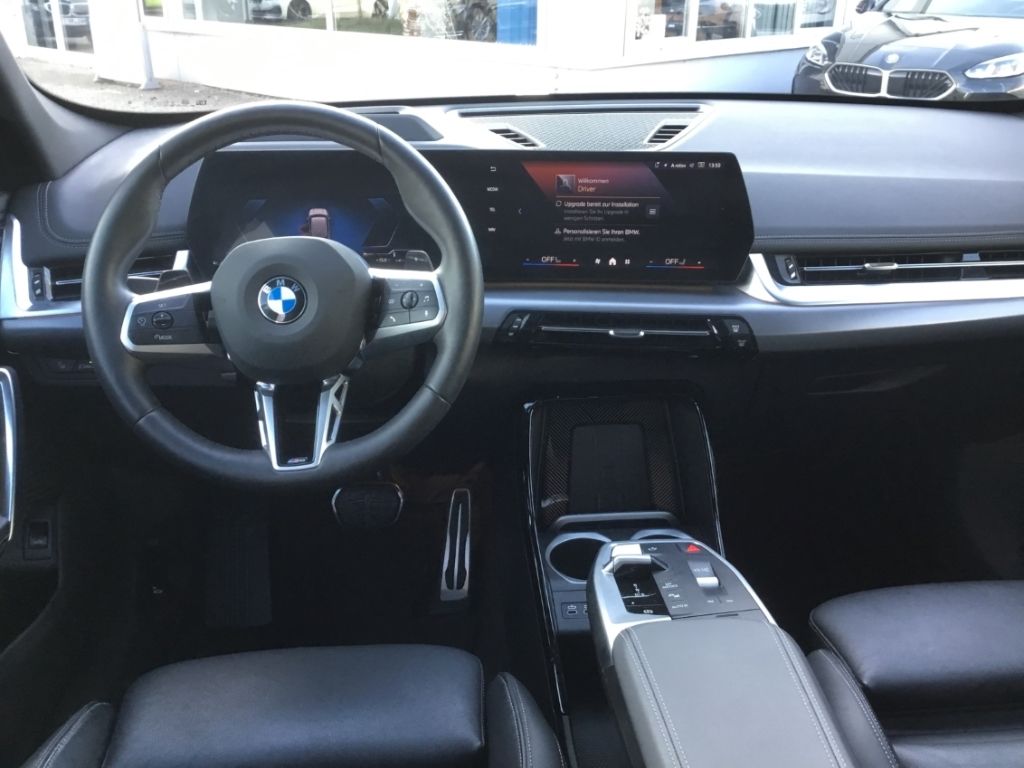 BMW X1 sD18i M-Sport 19'' AHK HUD Drive+ Park Ass AH foto 13