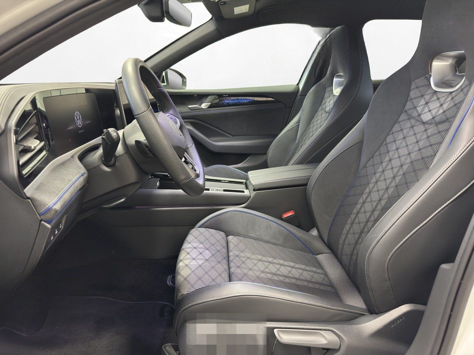 Volkswagen Passat Variant 2.0 TDI DSG R-Line | NAVI | AHK | foto 8