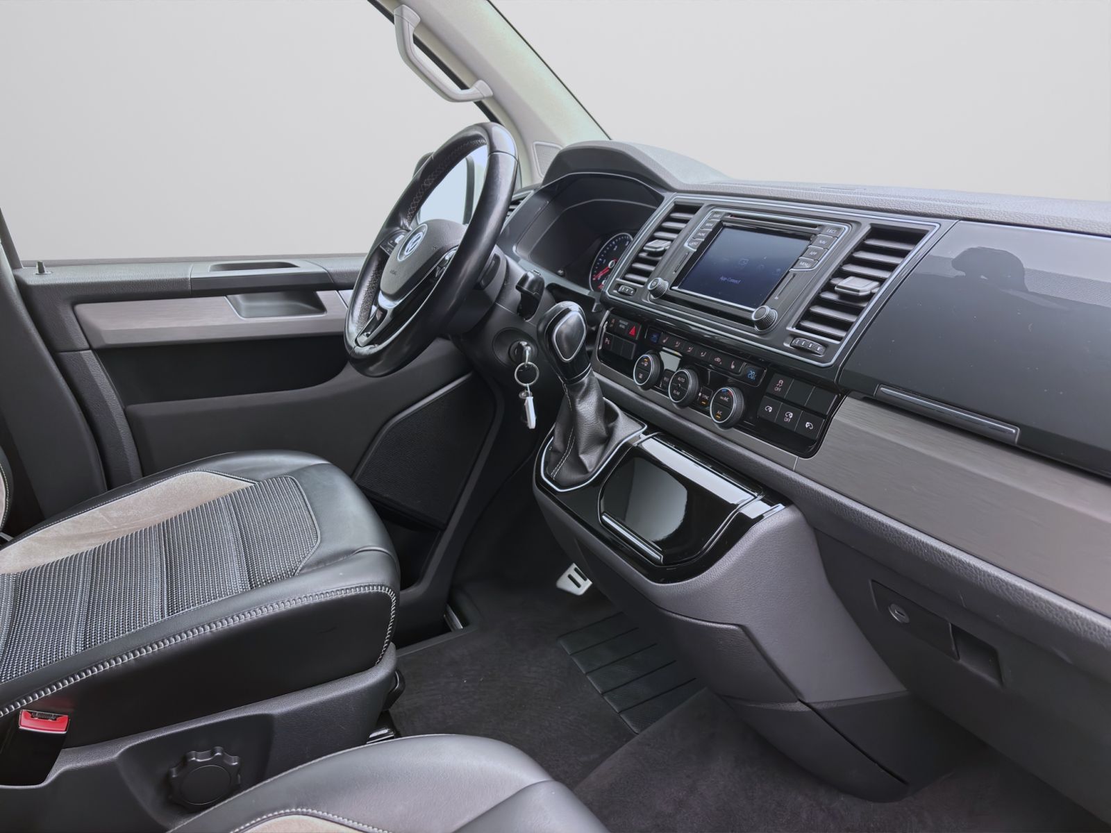 Volkswagen T6 Multivan 2.0 TDI DSG PANAMERICANA STANDHZG NA foto 16