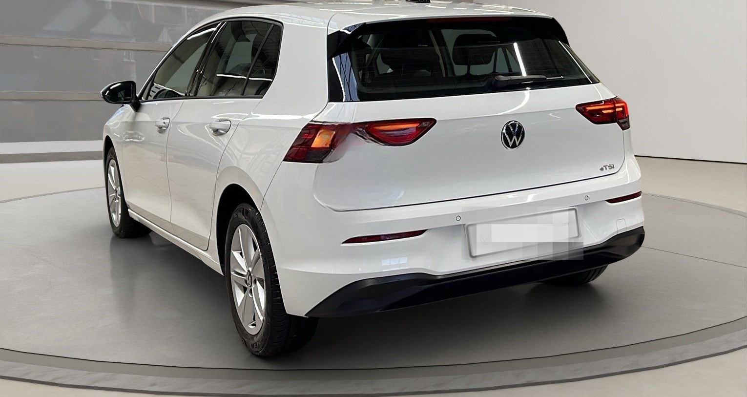 Volkswagen Golf VIII 1.0 eTSI Life ACC AUT Kam. Navi LED LM foto 4