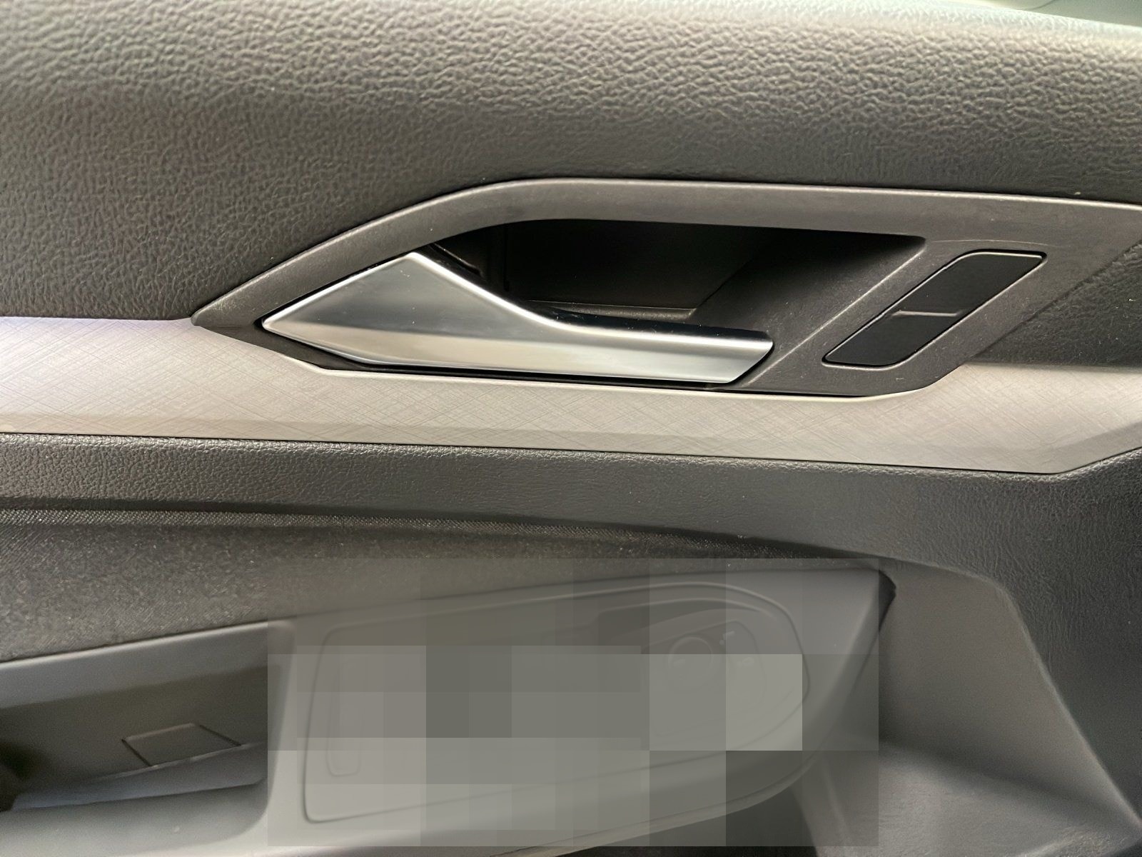 Volkswagen Golf VIII 1.0 eTSI Life ACC AUT Kam. Navi LED LM foto 9