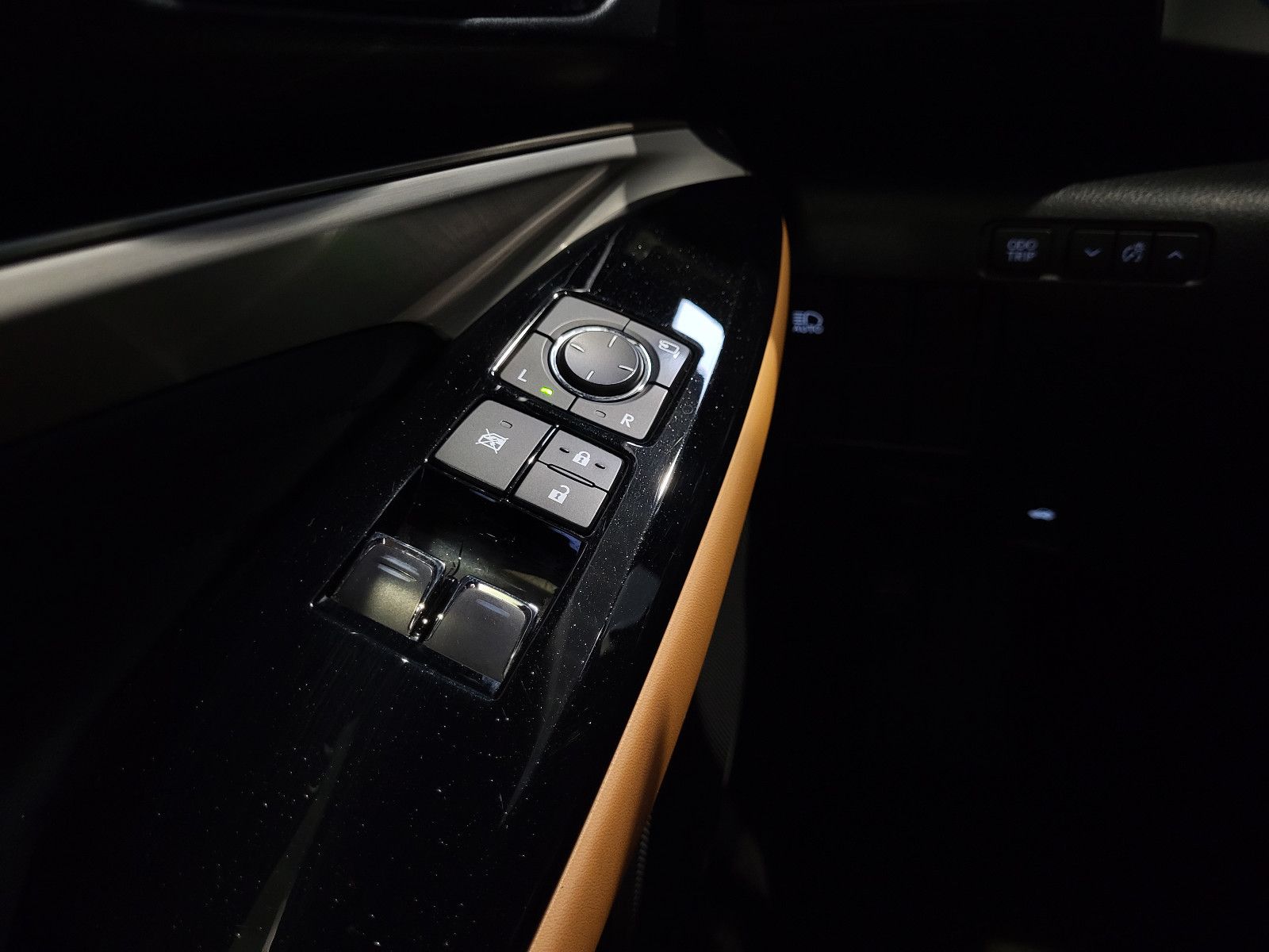 Lexus RC 300h *TOP Ausstattung* foto 14