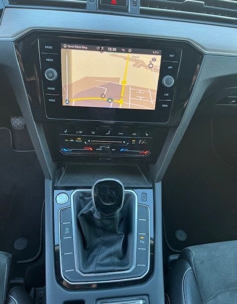 Volkswagen Passat Var 1.5 TSI Elegance LEDER NAV MATRIX AHK foto 14