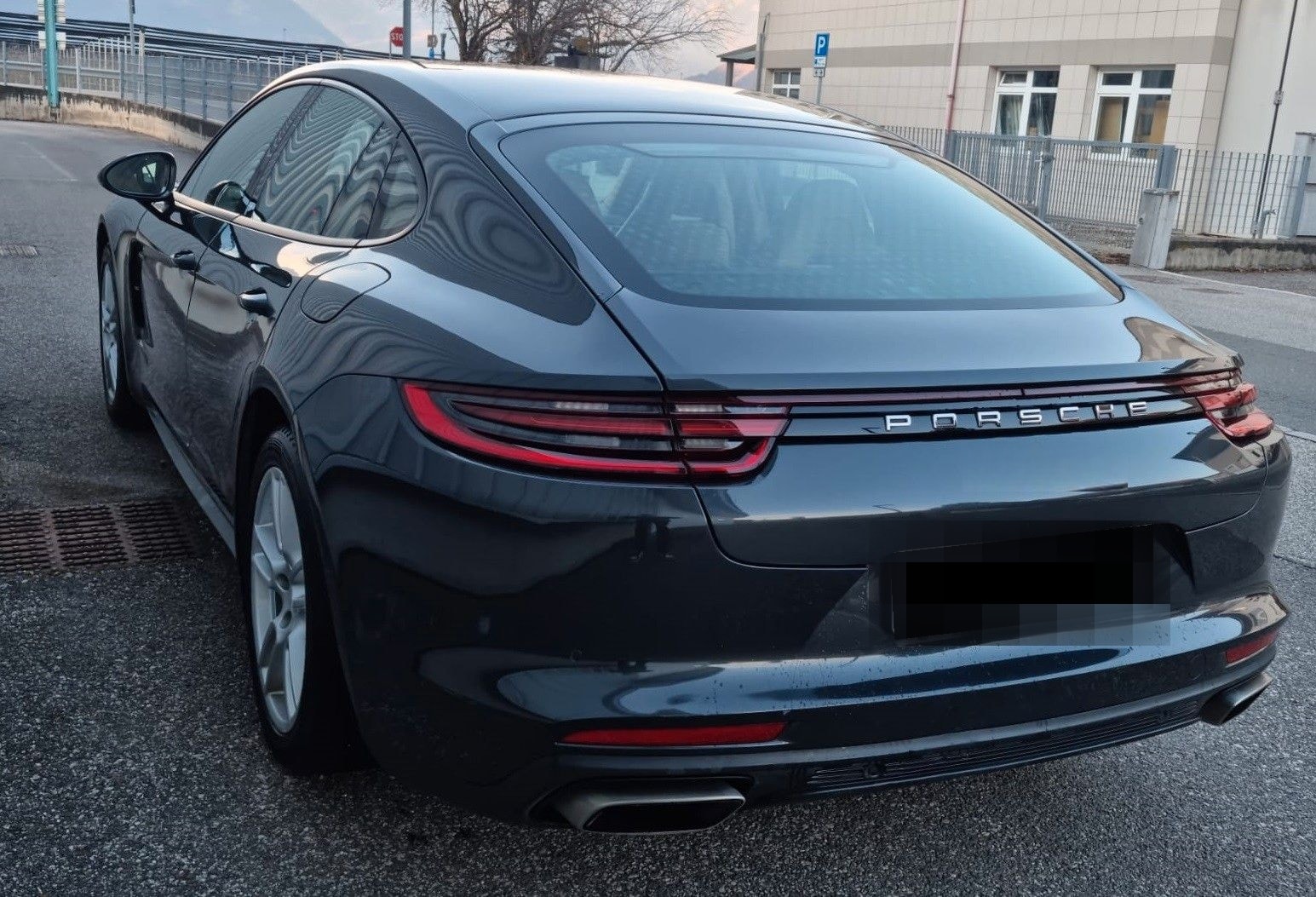 Porsche Panamera 4 foto 4