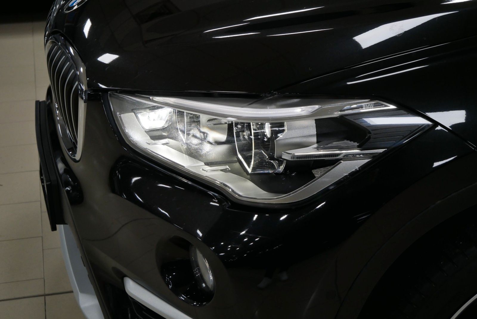 BMW X1 xDrive 20d xLine LED AHK RFK NAVI SHZ foto 20